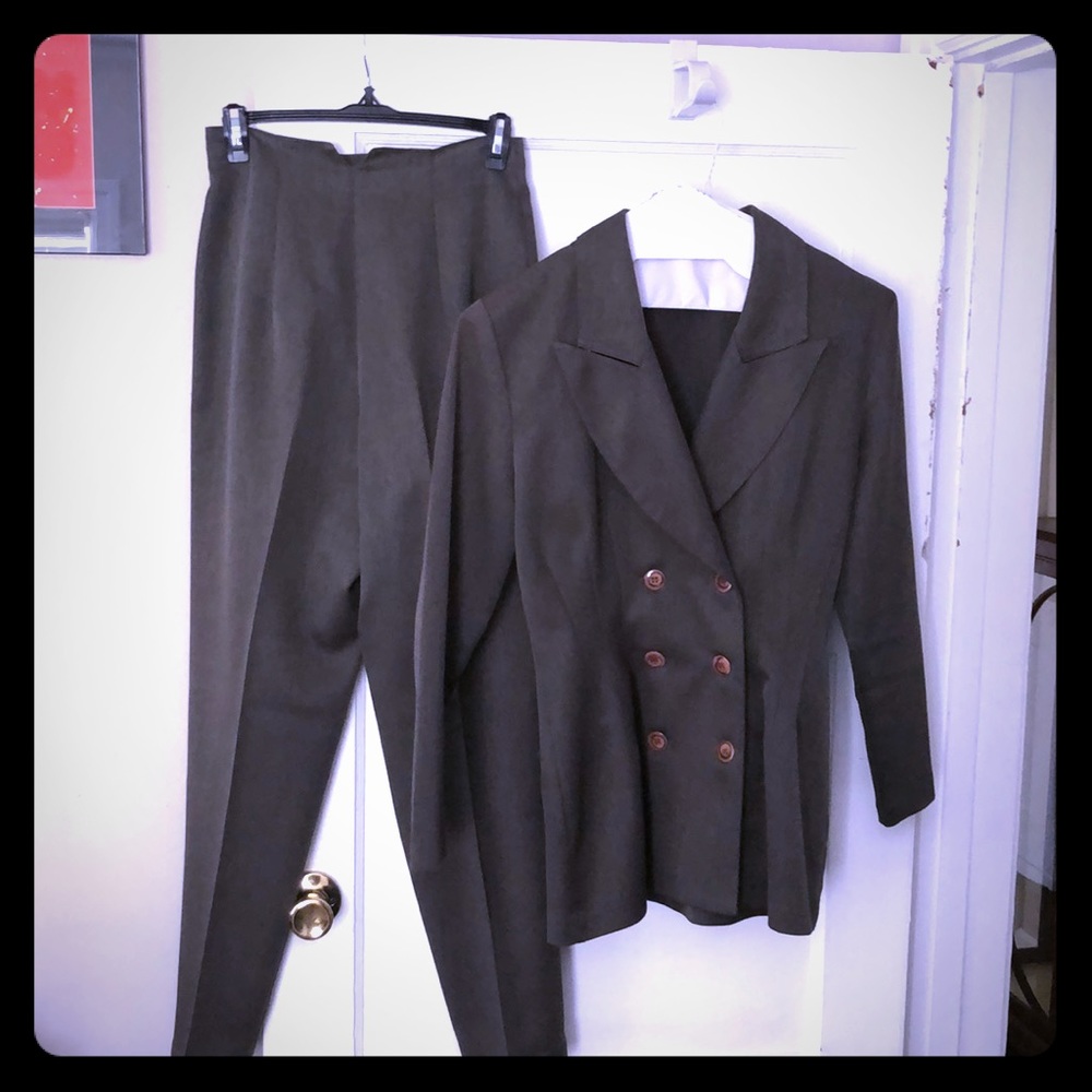 Olive Green Maurices Size 4 Suit